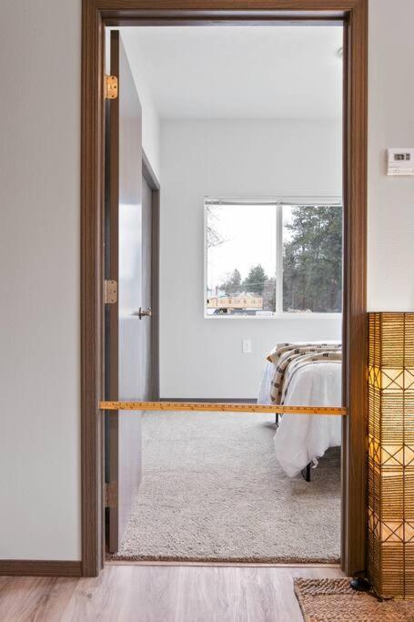 Full Ada Unit - 2 Bed 2 Bath Unit Near Downtown Διαμέρισμα Σποκάν Εξωτερικό φωτογραφία