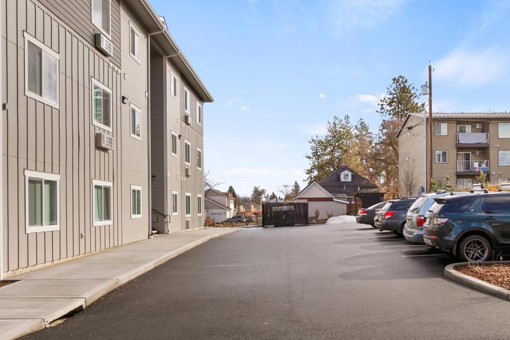 Full Ada Unit - 2 Bed 2 Bath Unit Near Downtown Διαμέρισμα Σποκάν Εξωτερικό φωτογραφία